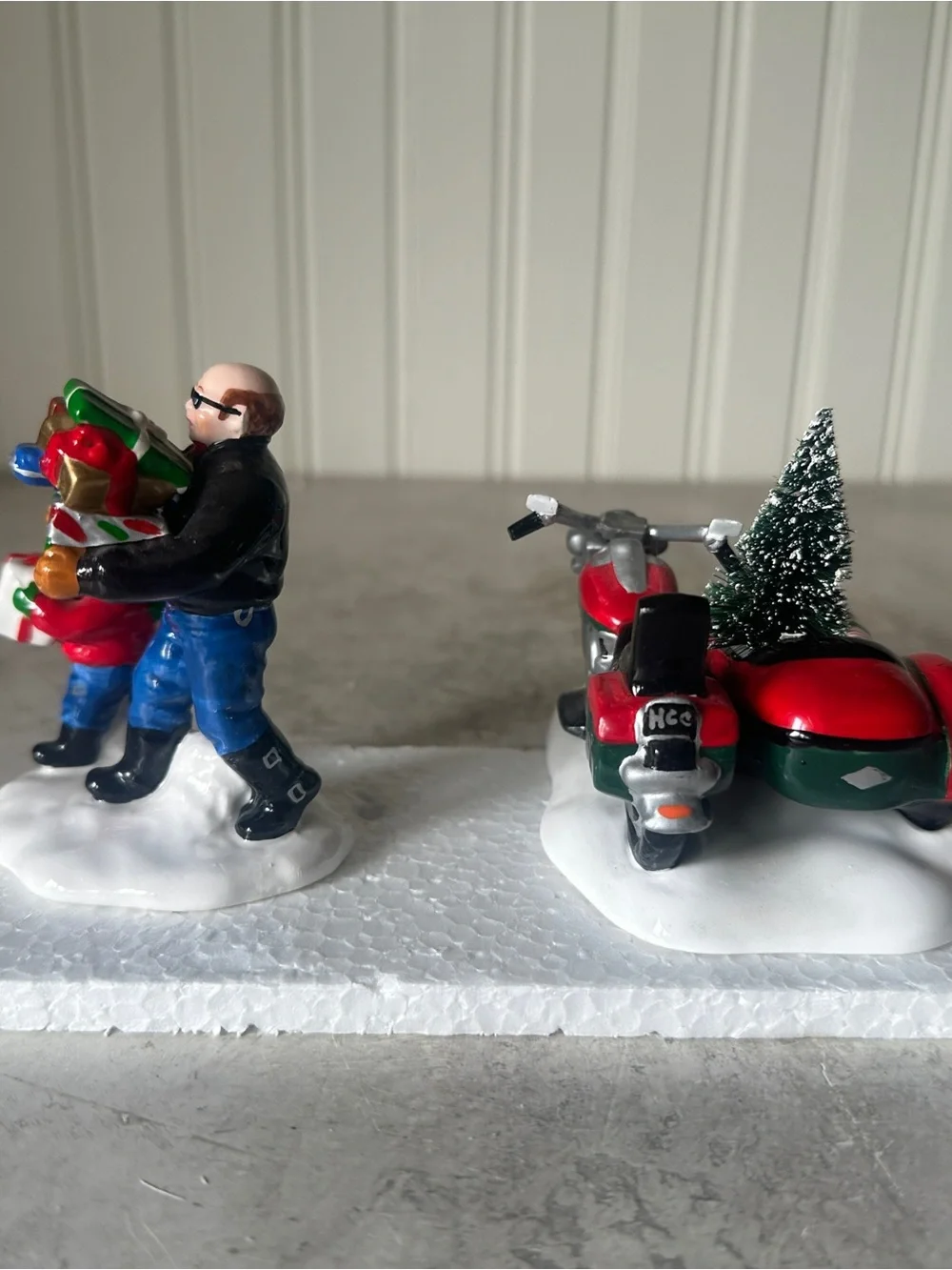 Dept 56 Snow Village A Harley-Davidson Holiday 2pc #54898 Christmas Accessory